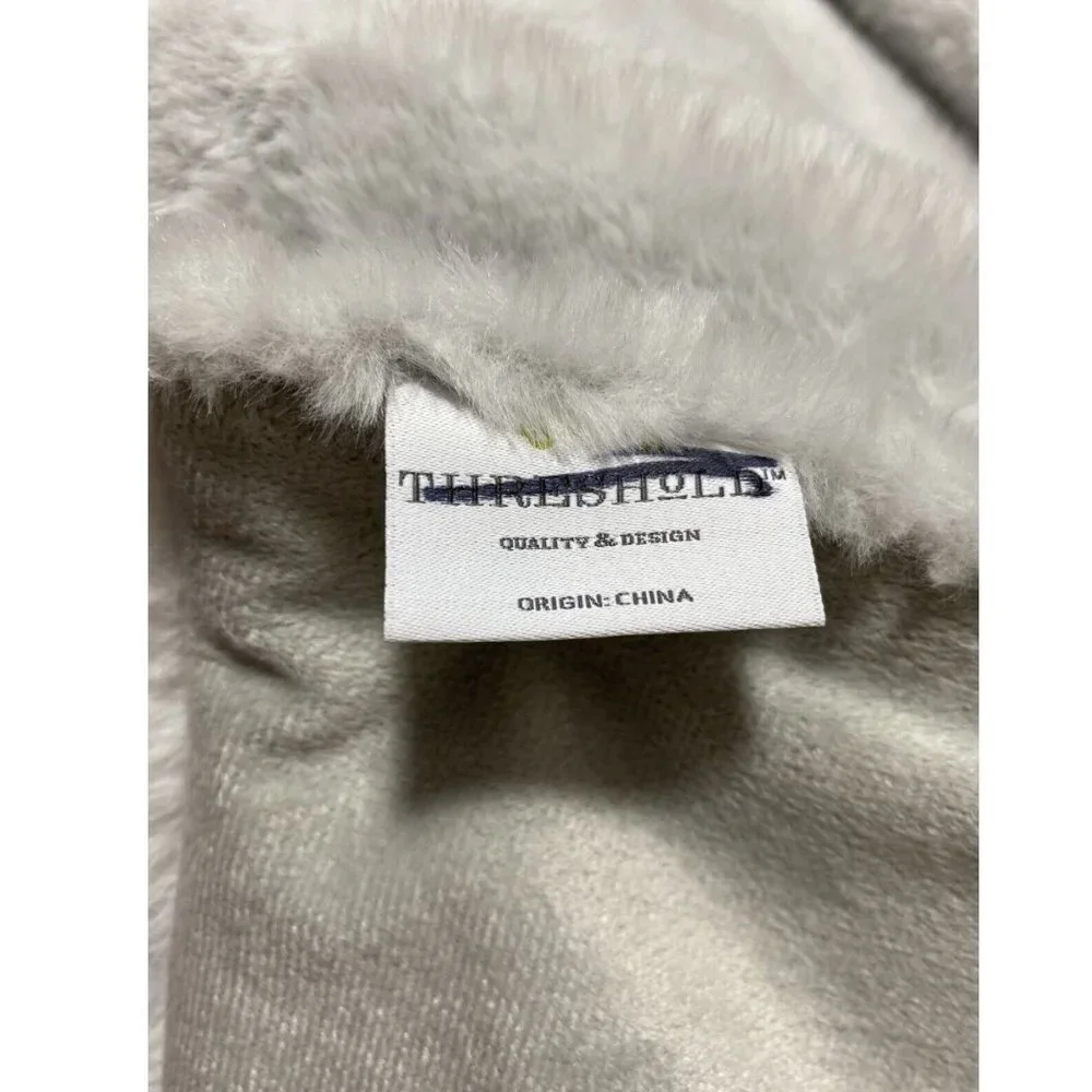 NWOT Threshold Faux Rabbit Fur Light Gray Throw Blanket 60
